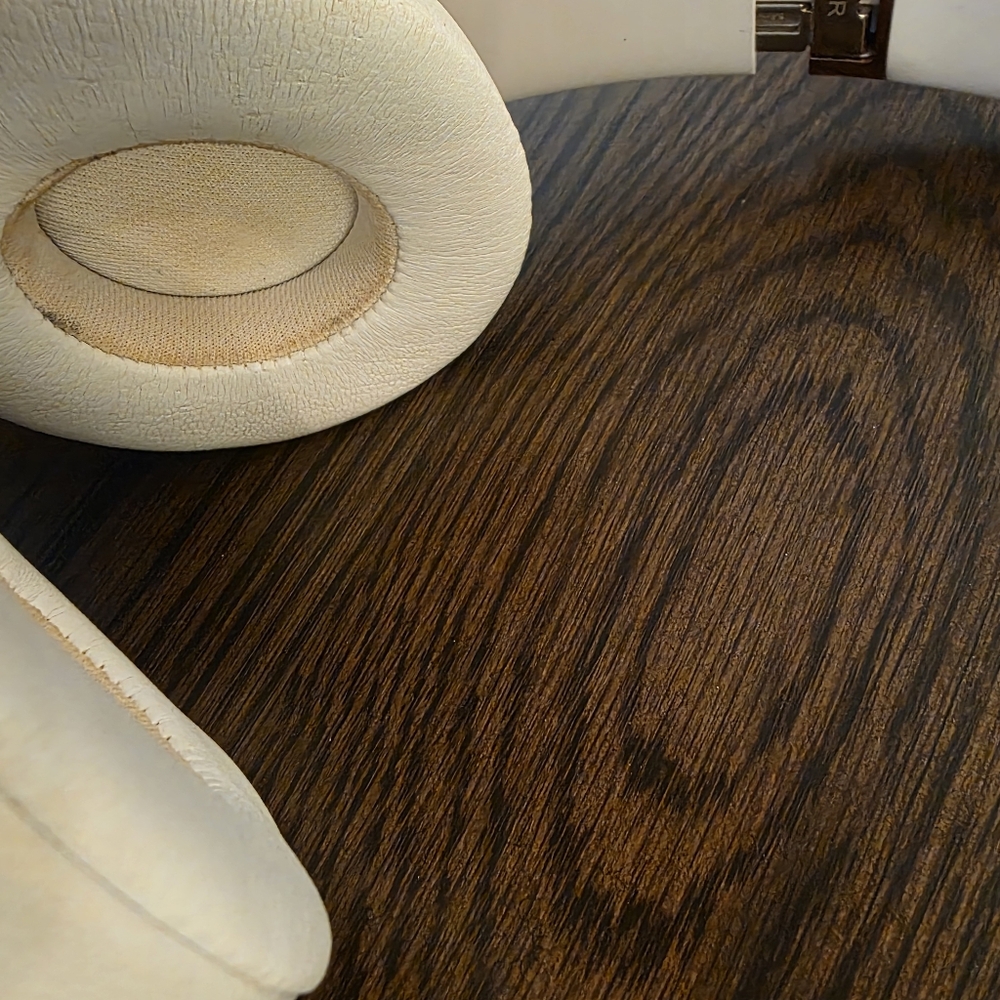 Beats Wireless Headphones - Rose Gold with White Ear Cushions - Picture 5 of 6